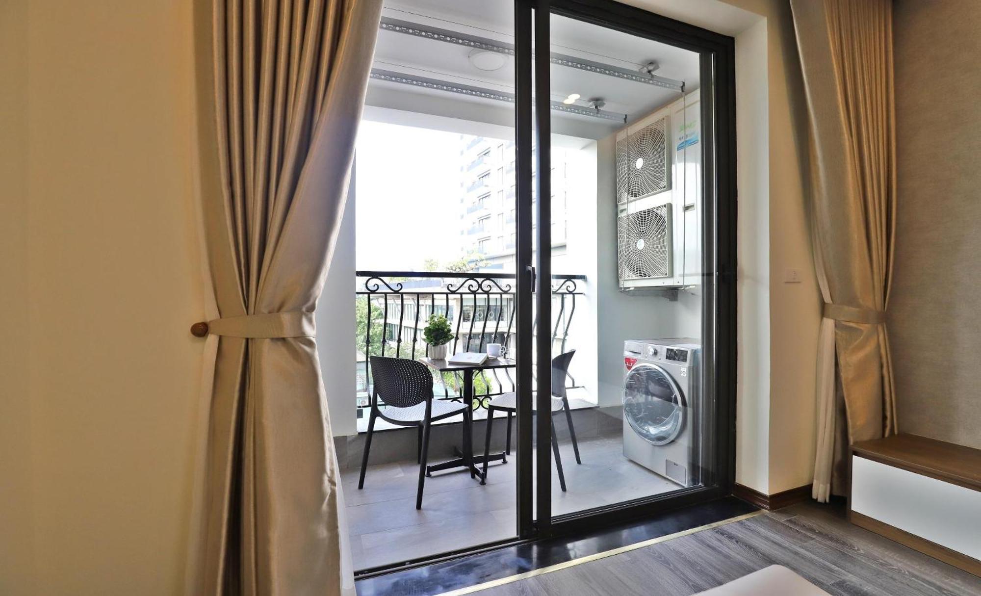 Luxe Paradise Suites Tay Ho Hanoi Exterior photo
